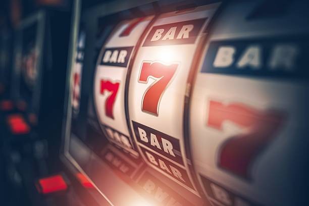 qq slot Dealer table area